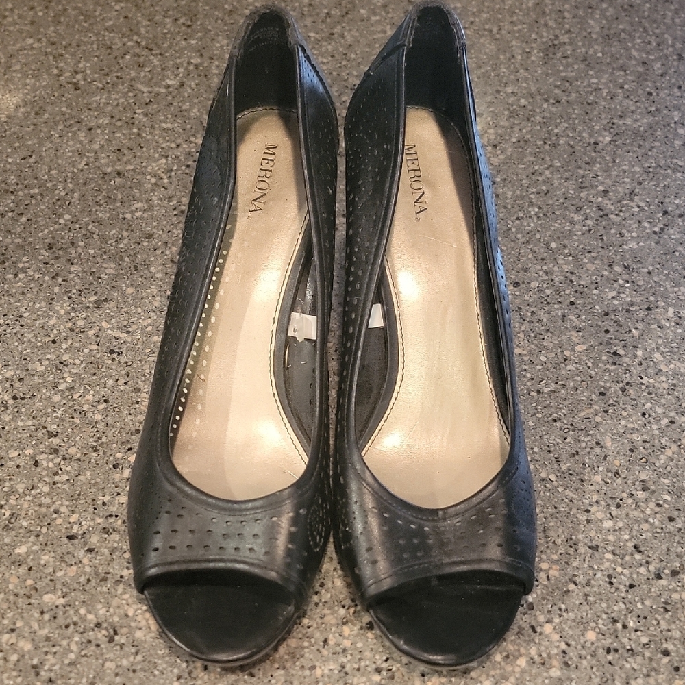 Me Too Black Peep Toe Heels